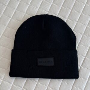 GIGI PIP Classic Black Beanie